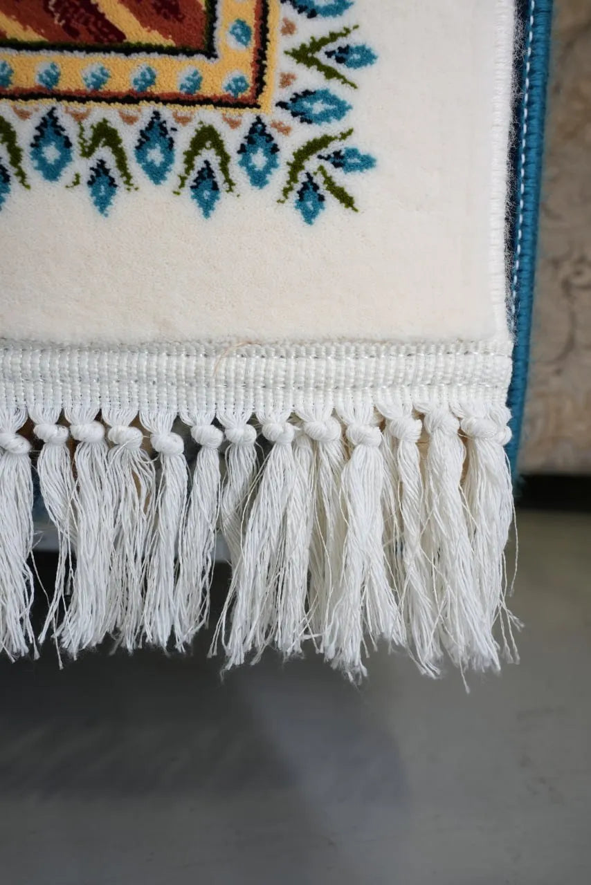 Persian Elegance Wool & Silk Carpet : 700625 COLOR CREAM : Machine Made