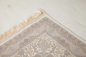 Carpet Code : MANI Color Cream - Zennova Carpet