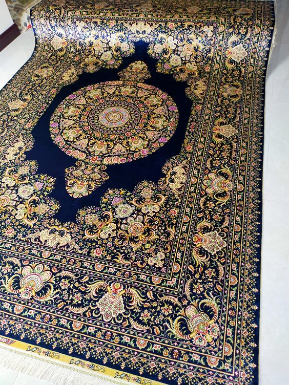 Complete Your Living Room with High\-Quality Silk Carpets