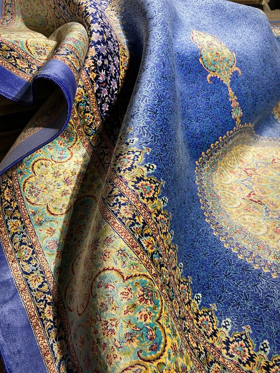 From Ordinary to Extraordinary: Transforming Your Living Room with Silk Carpets