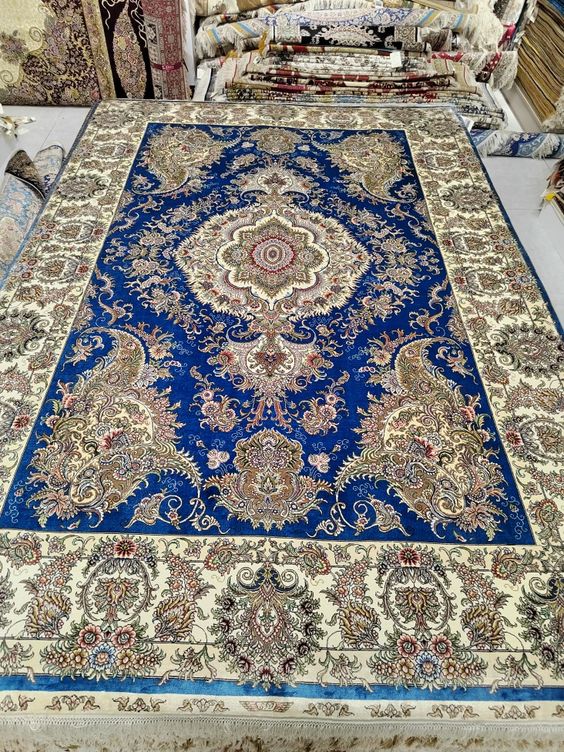 The Buying Guide for Silk Carpets: How to Choose the Perfect One for Your Home